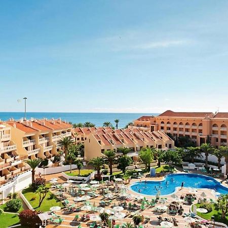 Two Bedroom Apartment In Beachfront Complex With Pool In Playa De Las Americas. Екстериор снимка